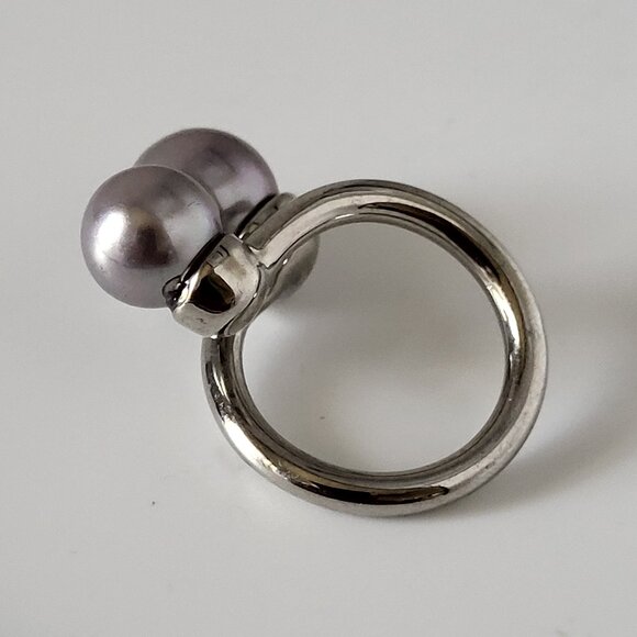 Large Grey Faux Pearl Wrap Scarf Ring Silver Tone 14mm & 10mm Pearls - Picture 2 of 4